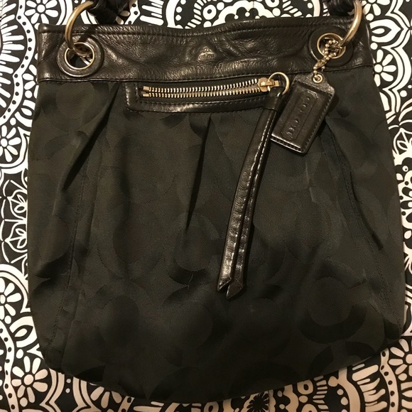 Authentic Coach Hobo in Black Canvas - Picture 2 of 8